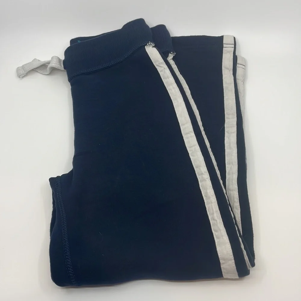 NWOT CHIlDRENS PLACE Boys Sweatpants - size 7/8 blue with white strip
